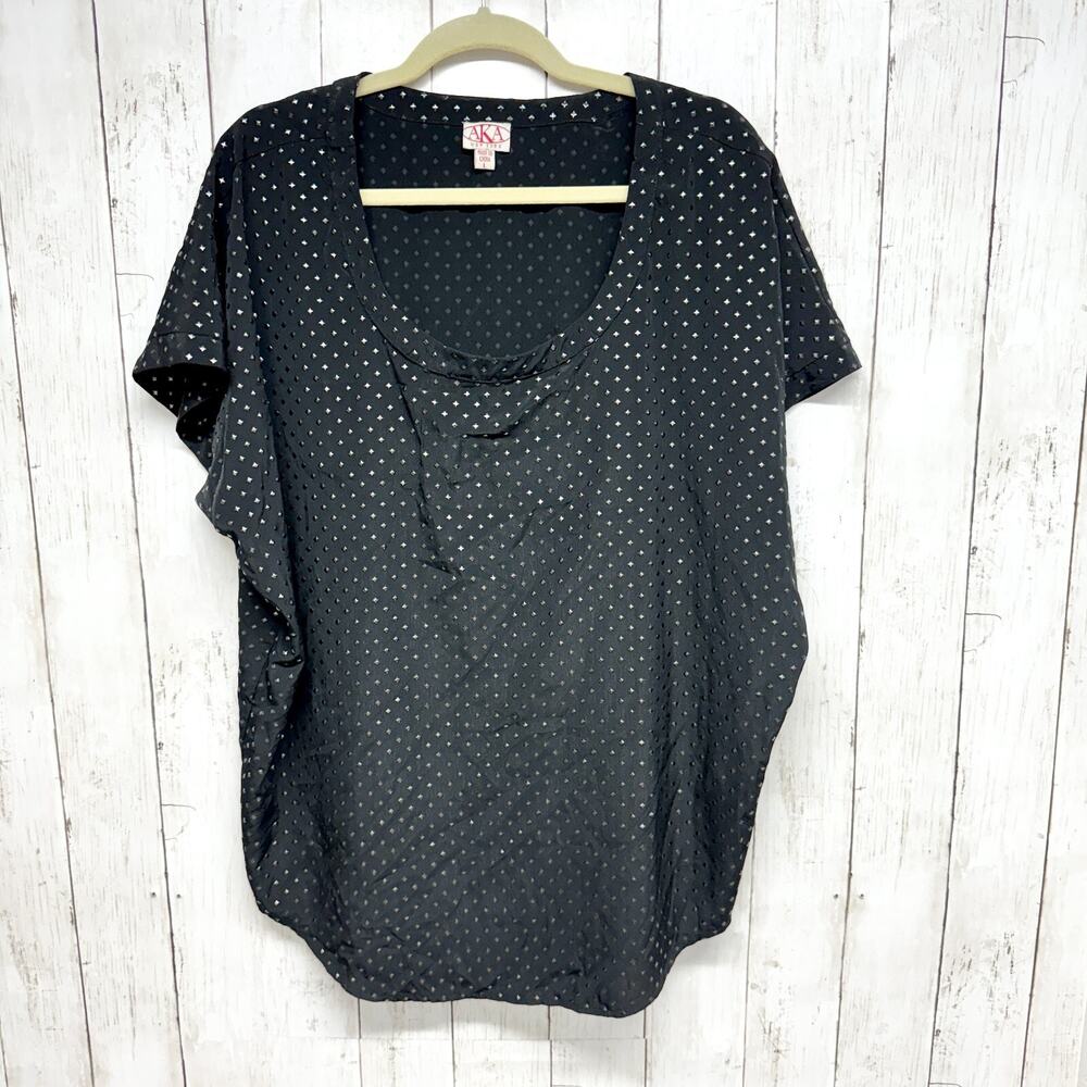 AKA New York Blouse Women Size Large Black Patterned Short Sleeve Boat‎ Neck